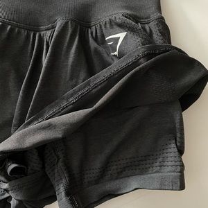 Gymshark 2 in 1 shorts, sz S
